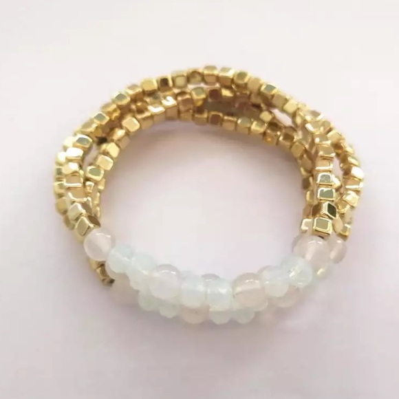 Jewelry - Boho bracelet set of 4 iridescent white gold NEW